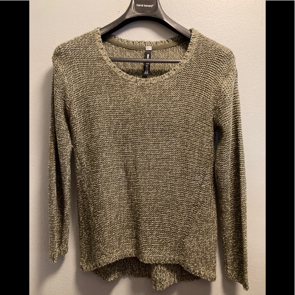 Design Lab Sweater Beautiful Like New - image 1